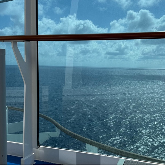 Meet your Posher, Art - Picture 7 of 9